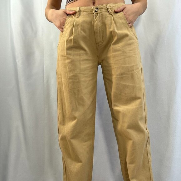 Pleated tapered high rise khaki pants - Picture 1 of 3